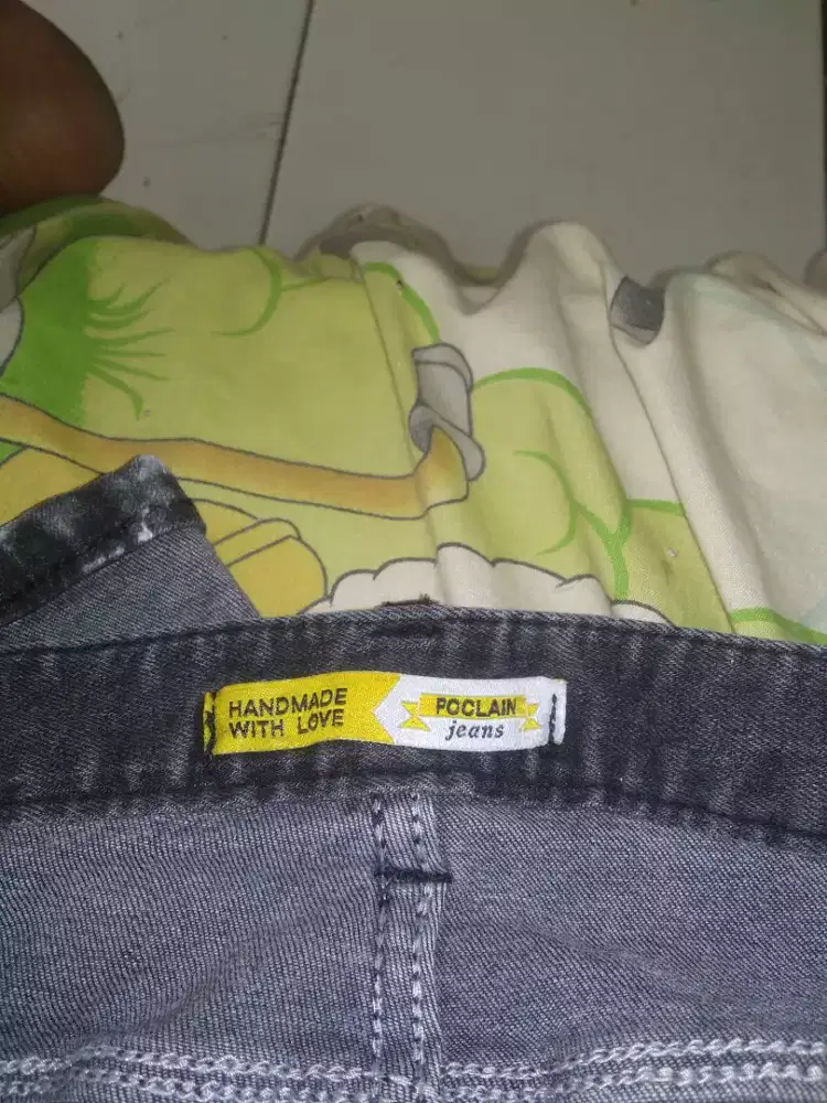 Celana Jeans Hitam Brand Poclain