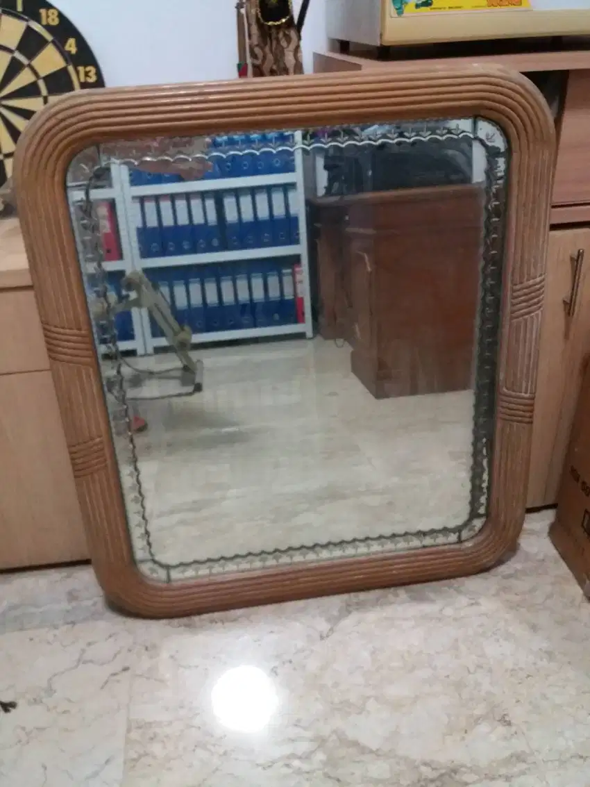 DIJUAL KACA CERMIN (BENTUK MINIMALIS)