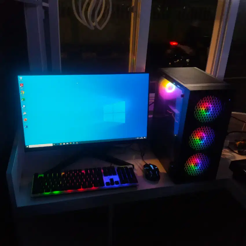 PC Set i7-4790 Ram16Gb Ssd256Gb 750TI 4gb ddr5 + LED 24 in FHD NEW