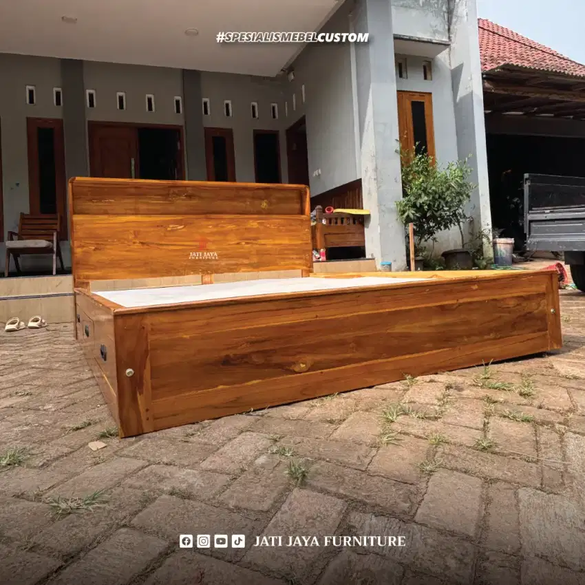Tempat tidur murah / Dipan kayu / Dipan custom / Dipan laci / custom