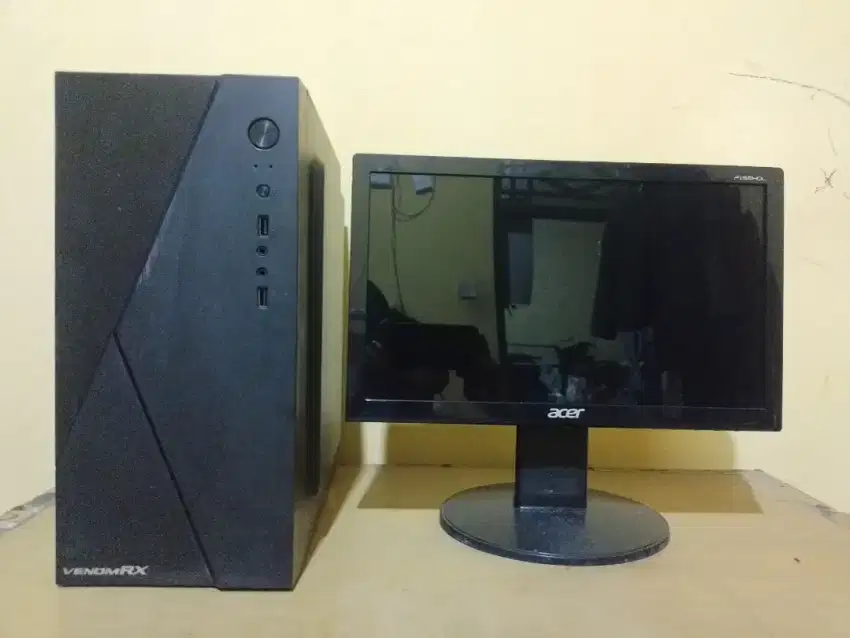 Satu unit cpu dan monitor RAM 8 GB