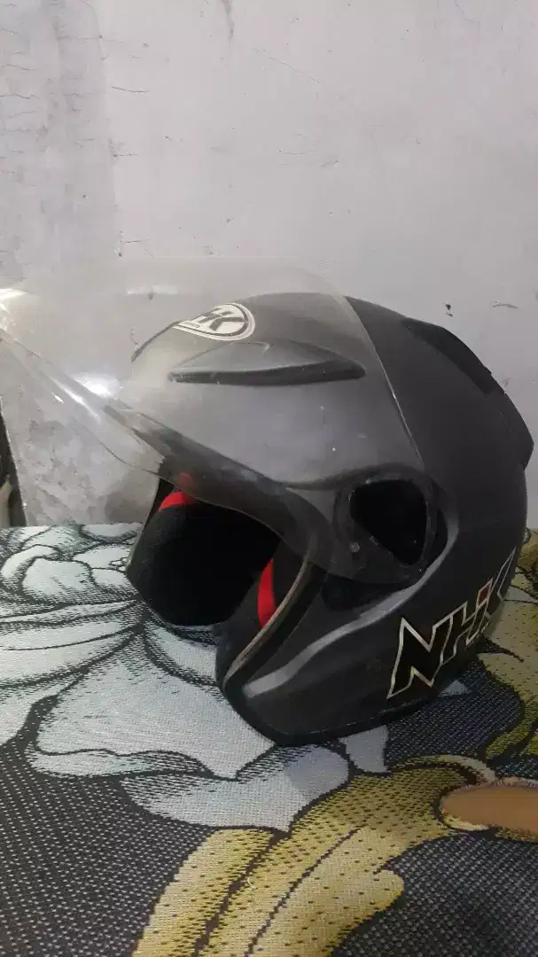 Helm NHK r6 size M