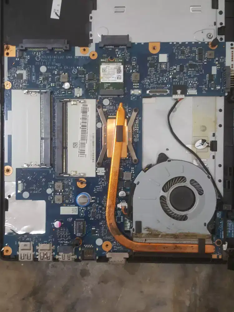 Mainboard lenovo g40-70 core i3 minus