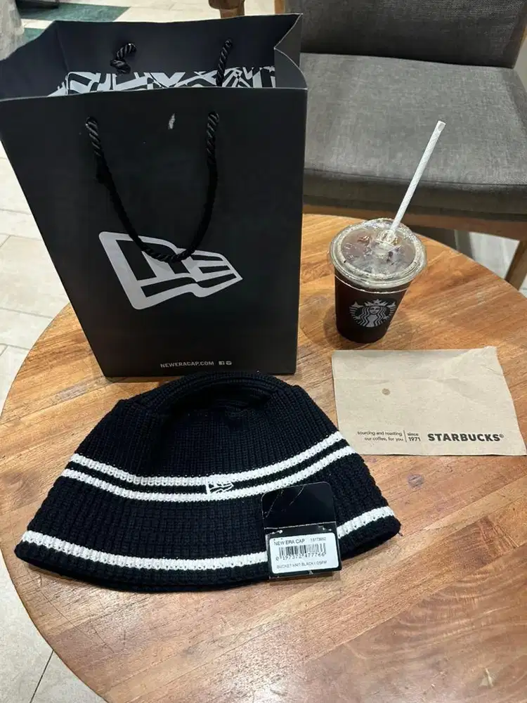 Bucket new era kondi masih  baru