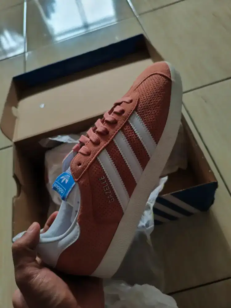 Adidas Gazelle size 42