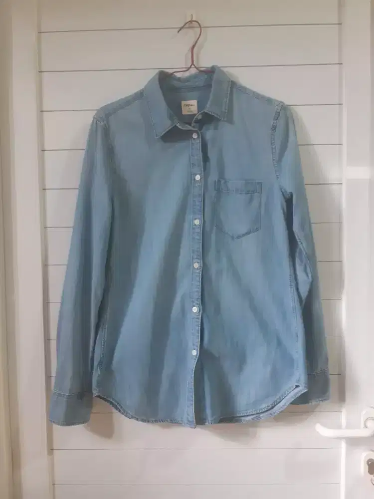 Kemeja denim/jeans unisex GAP preloved tjap karoeng