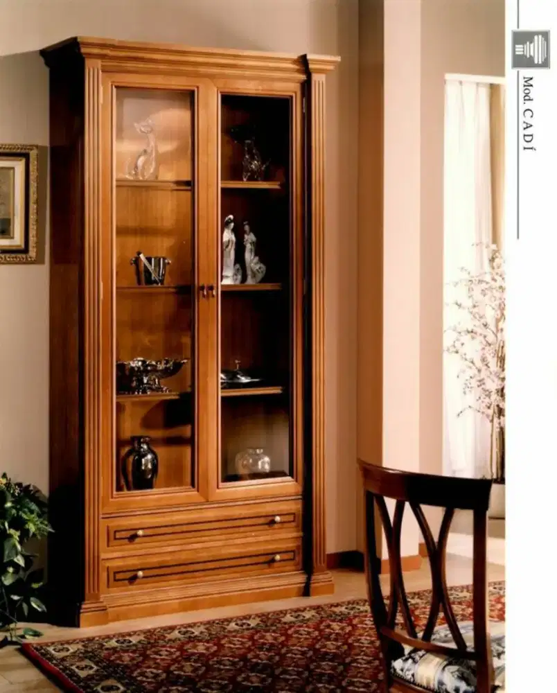 Lemari hias jati minimalis