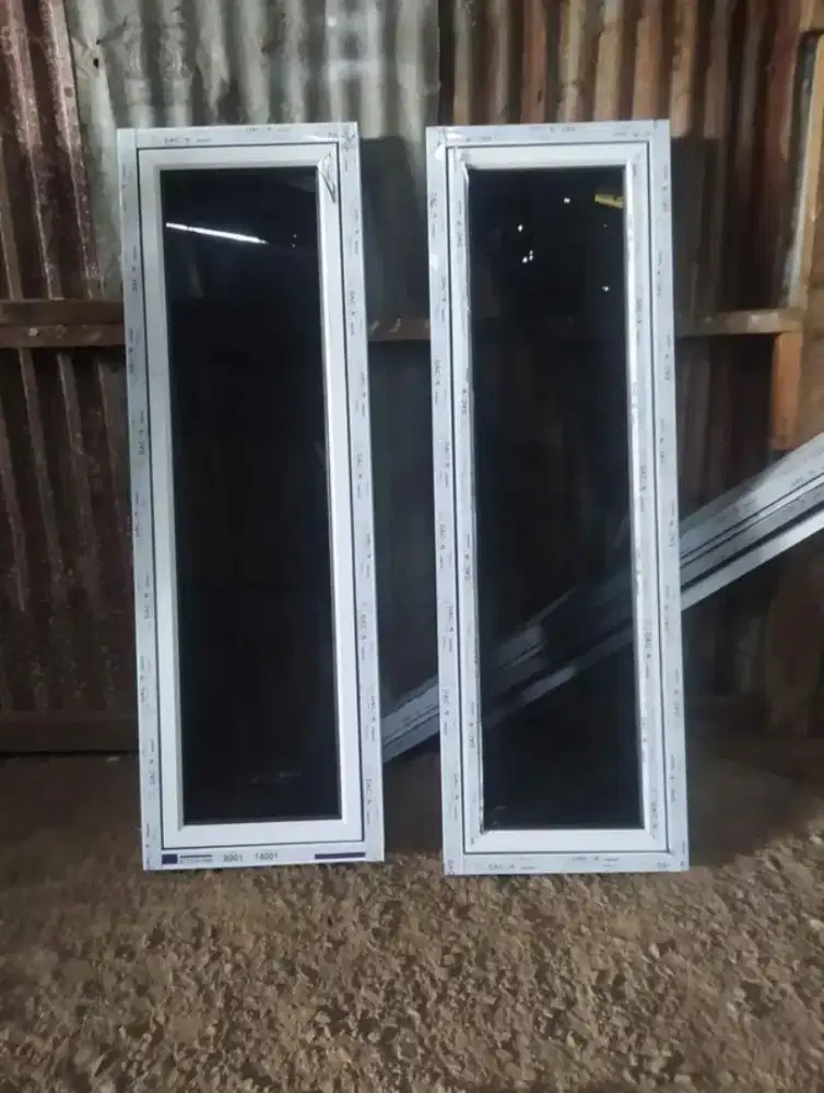 Jendela aluminium ukuran 100x40 sudah lengkap semua