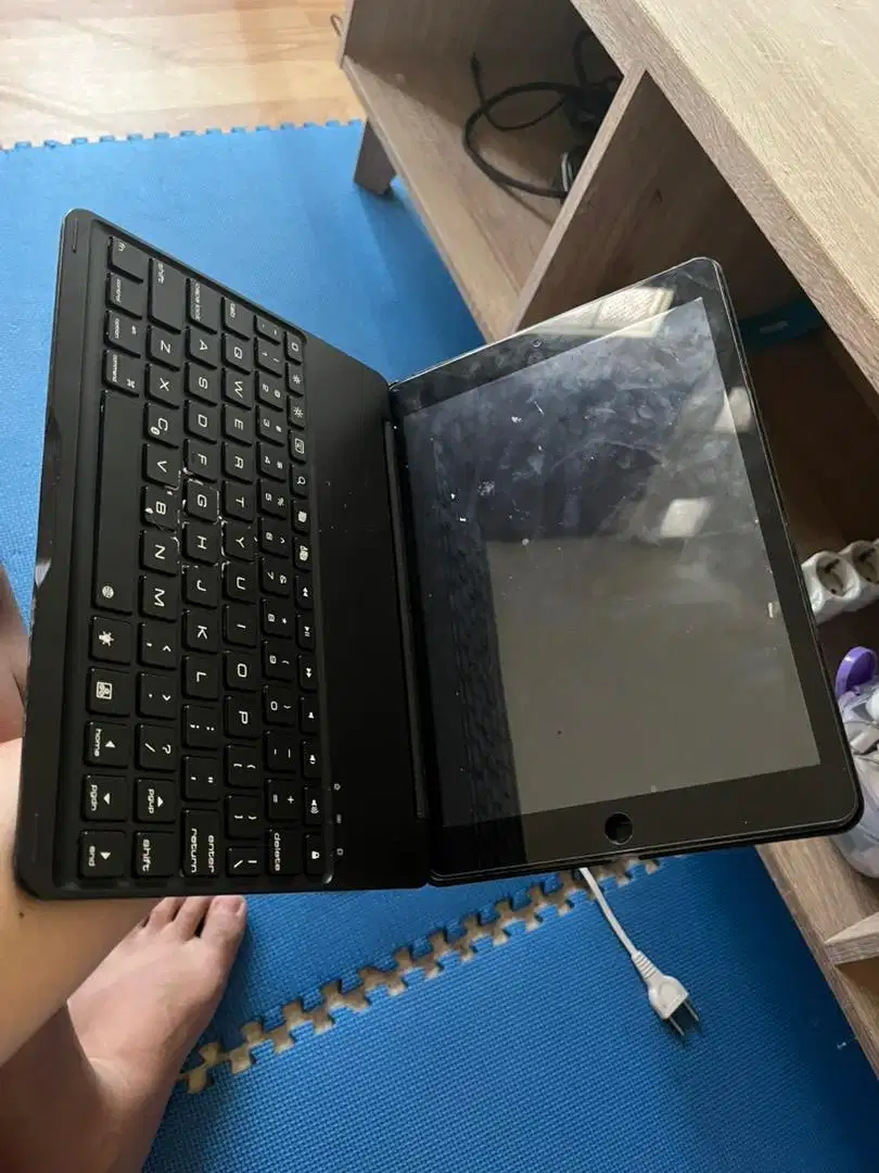 Ipad Air 1 Layar Rusak (kabelnya copot) 32GB Mesin Normal