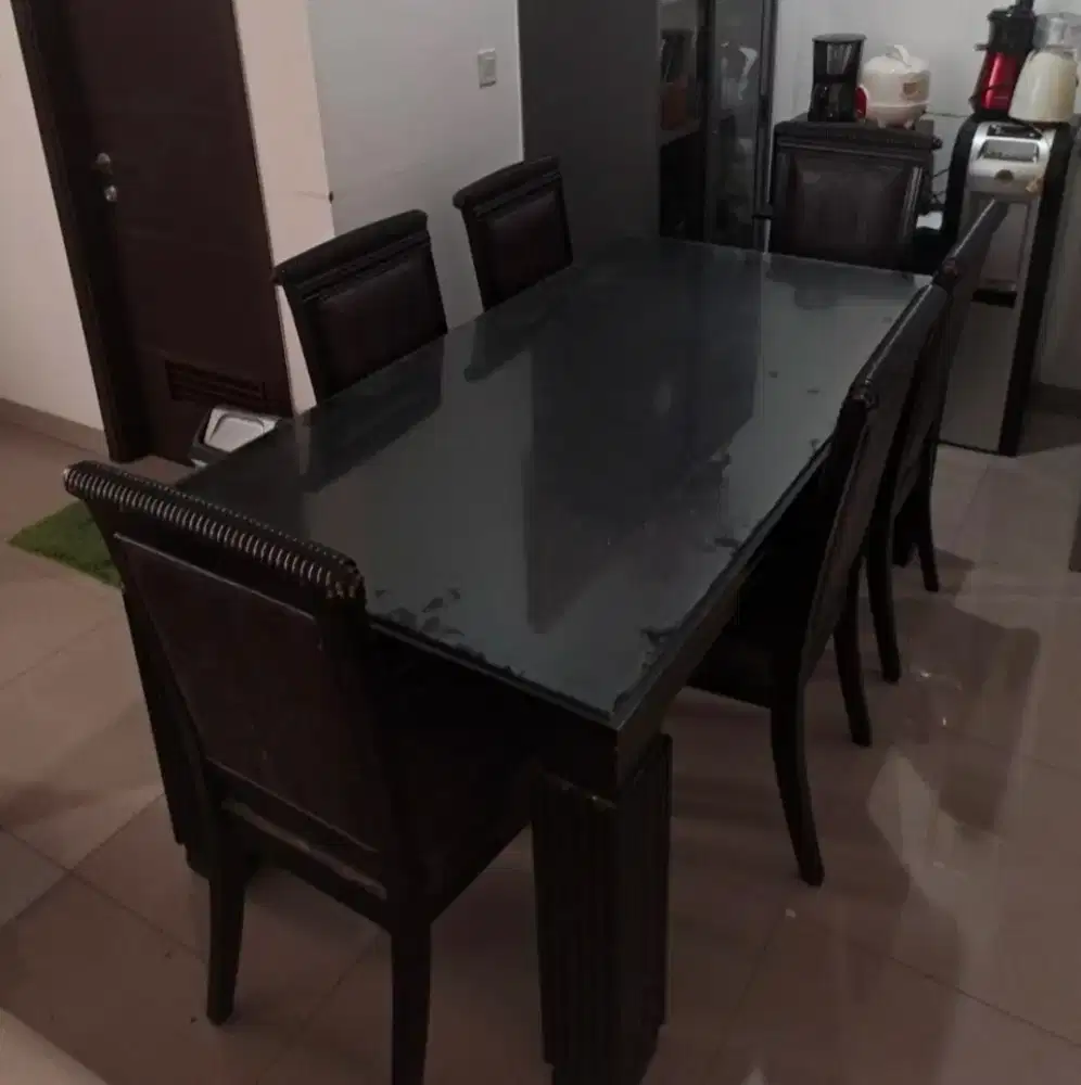 Meja makan set kaca