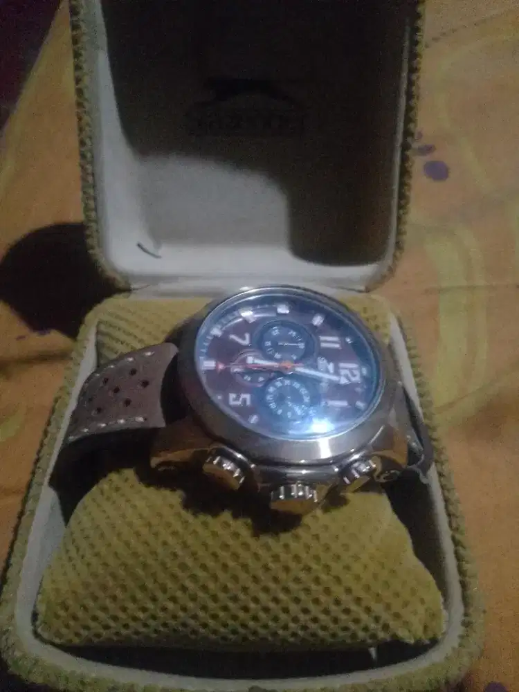 Jam tangan slazenger