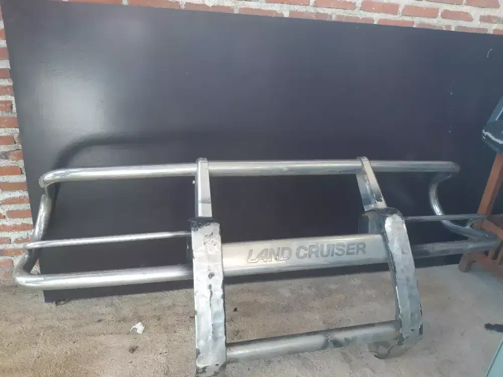 Palang Depan Mobil LAND CRUISER, besi putih penuh ( bukan crome)