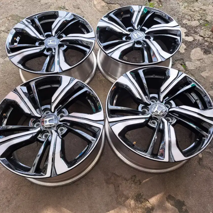 Velg masih like new ring 17 for honda accord civic crv  stream bisa tt