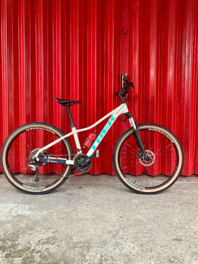 TREK MARLIN 5 MTB TANGGUH MENJELAJAH SEGALA MEDAN