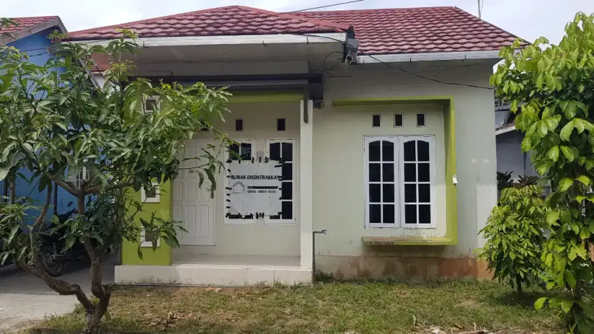 Di kontrakkan rumah Komp.Amd permai, Jl. HKSN