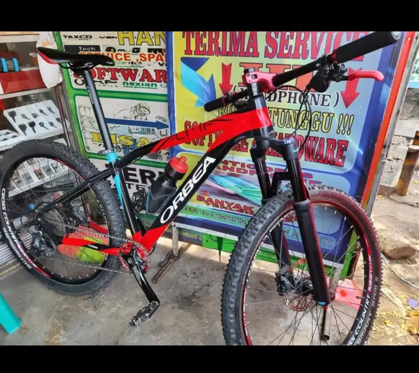 Sepeda gunung orbea rakitan
