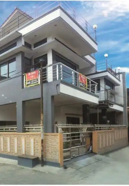 Dijuall Murah Rumah Minimalis 3 lantai di jl raya hankam