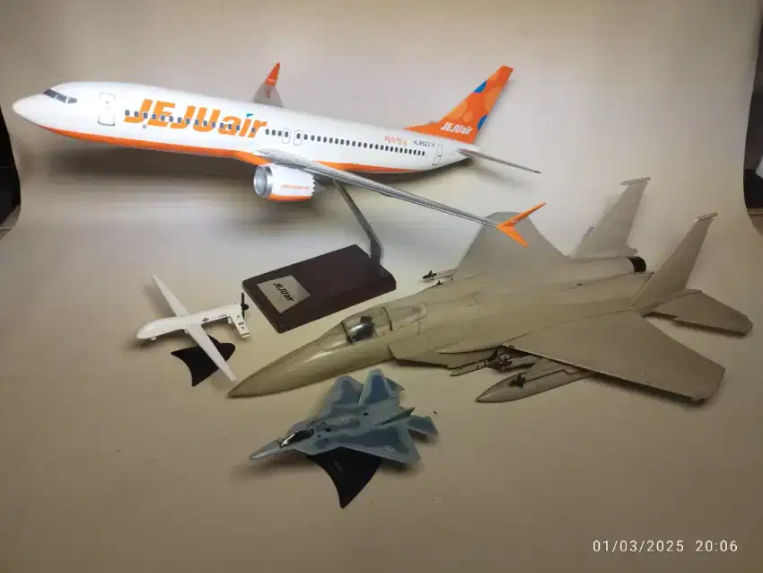 Pesawat scale model paket diecast
