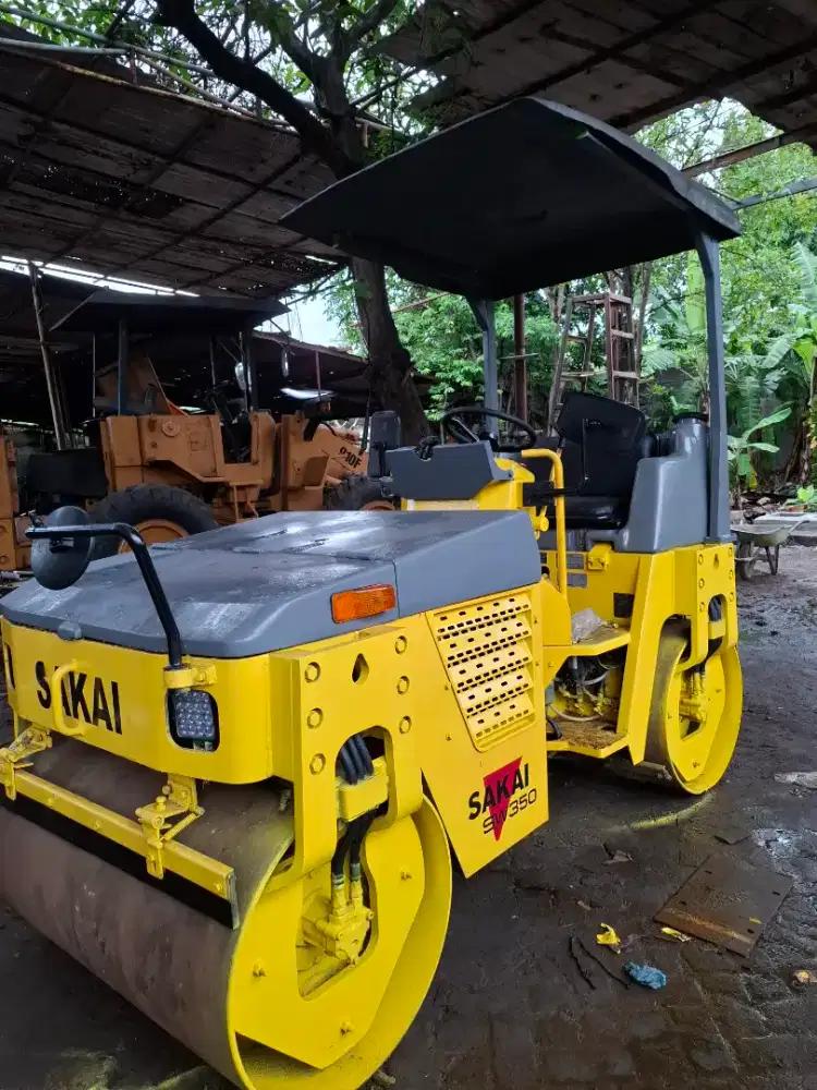Tandem roller sakai sw350 siap
