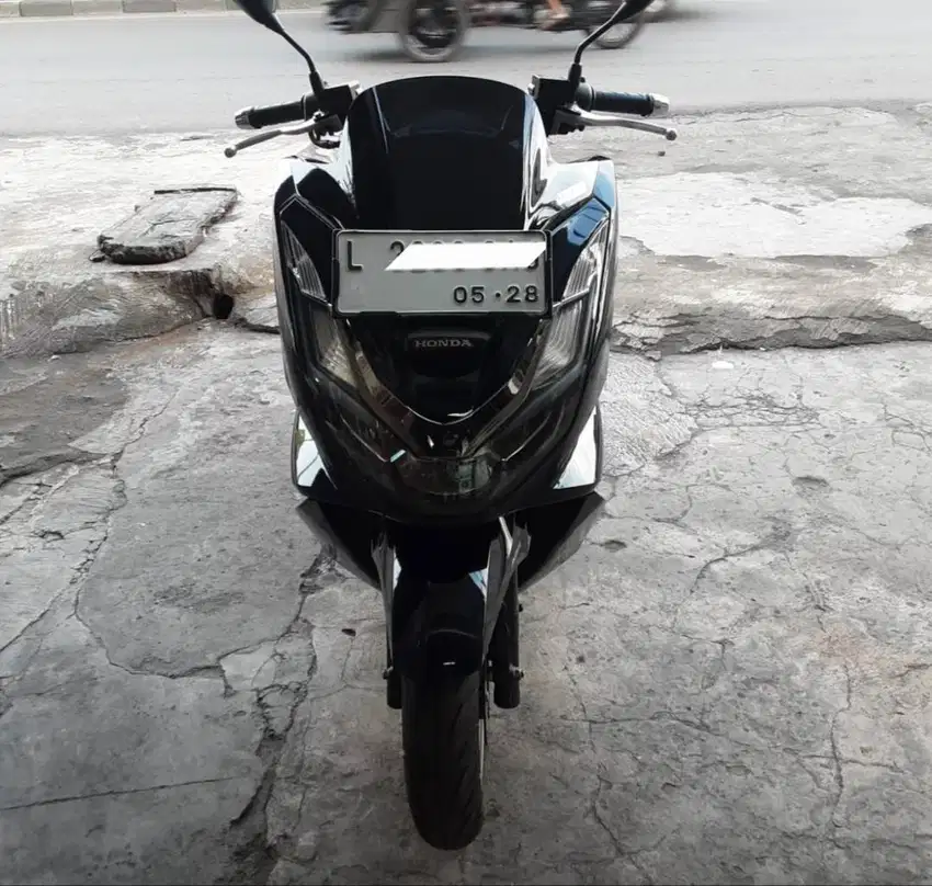 Dijual Honda PCX 160 tahun 2023 km rendah mulus terawat