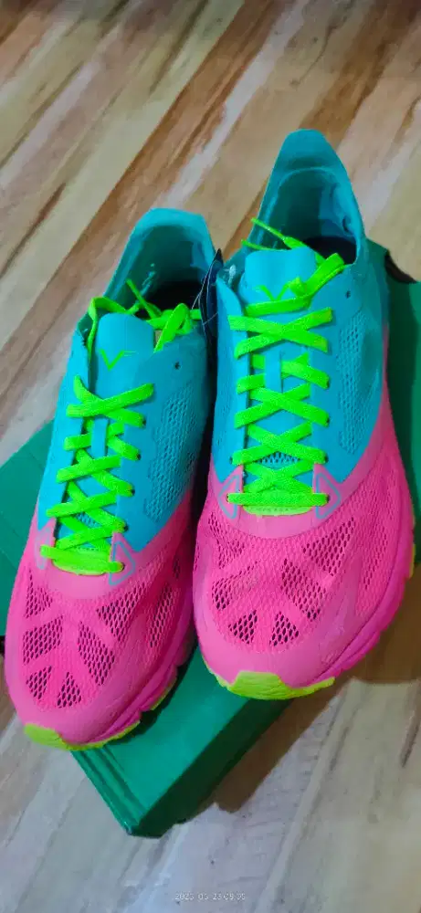 LANGKA!! SEPATU LEAGUE VOLT PINK GREEN UK.40