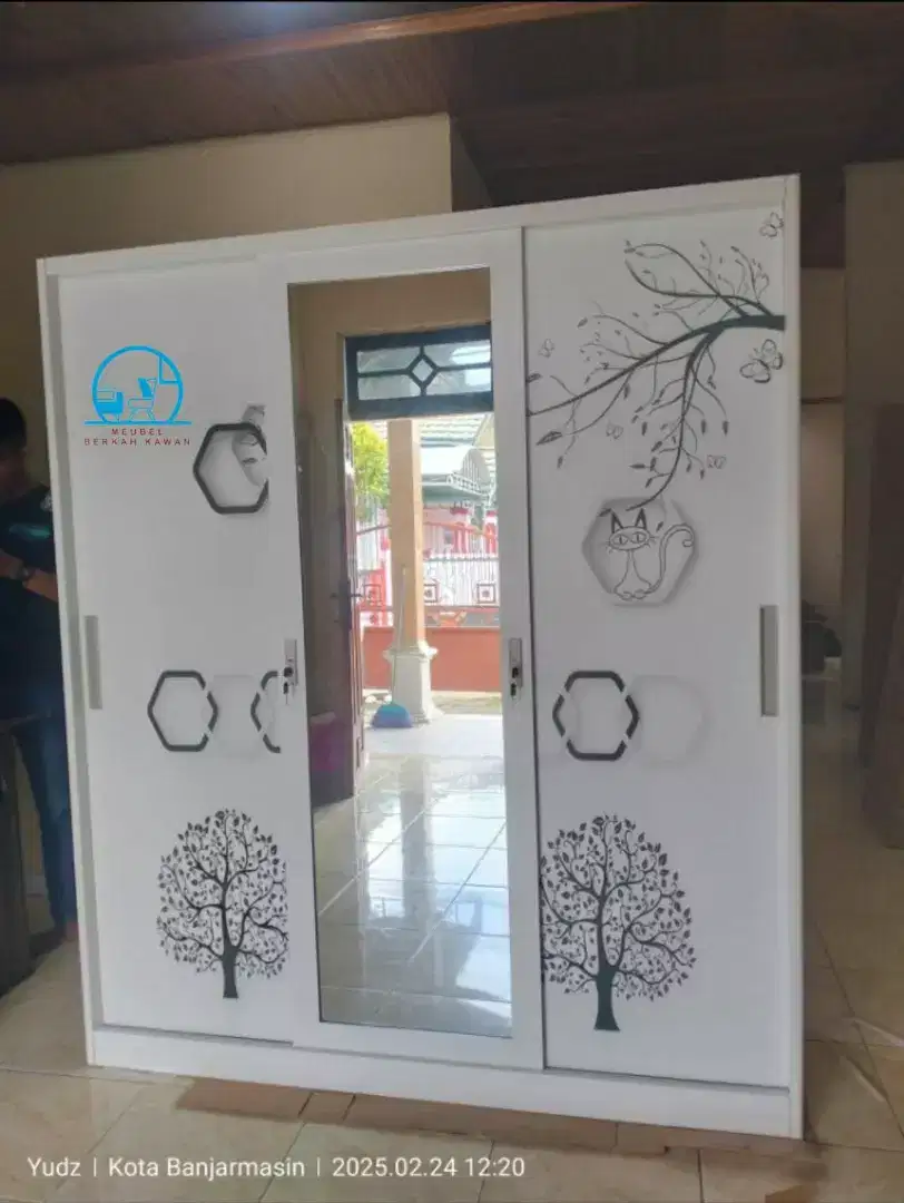 Diskon Lemari Besi Sleding 3 Pintu Model Minimalis