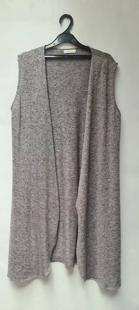 Preloved Outer Knit