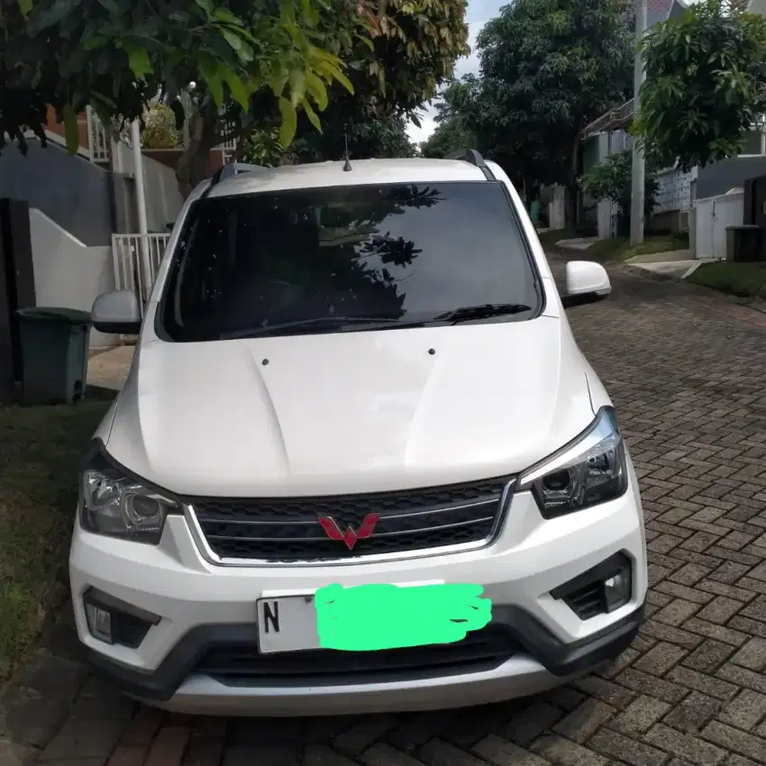 Dijual wuling confero 1,5C lux plus 7 sheet