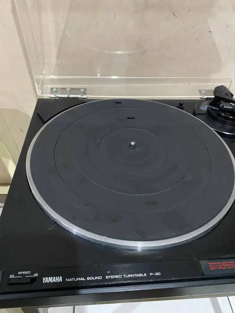 Turntable piringan hitam YAMAHA P-30 Mulus Normal