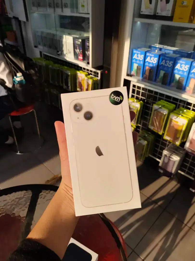 NEW!! IPHONE 13 8/128