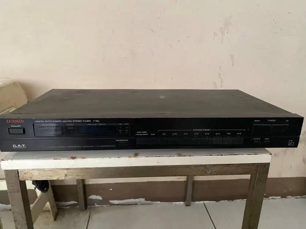 TUNER Radio LUXMAN  T-92L minus