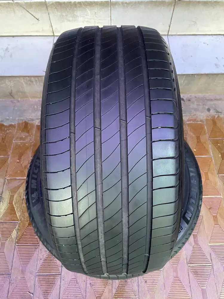 Ban Michelin Primacy 4 245 45 r17 1Pcs