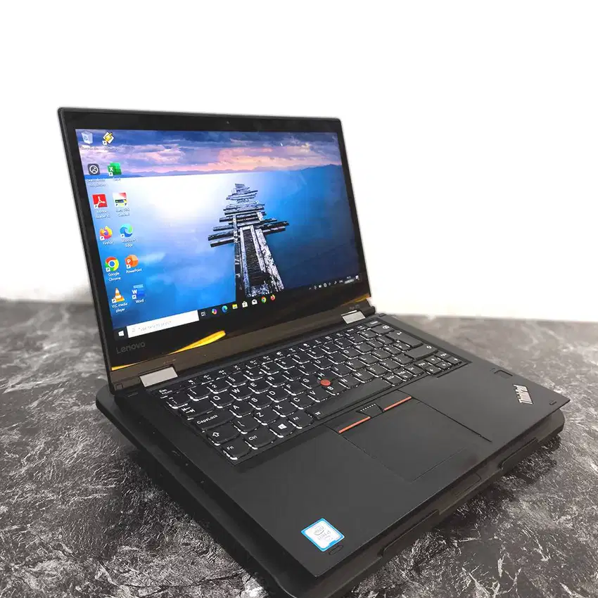 Laptop Lenovo Thinkpad Yoga 370 Touchscreen Intel i5 gen7 8/256 Normal