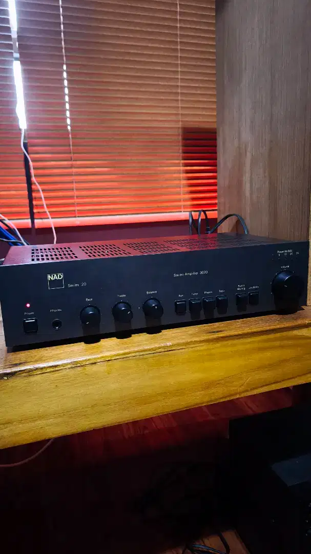 Amplifier NAD 3020