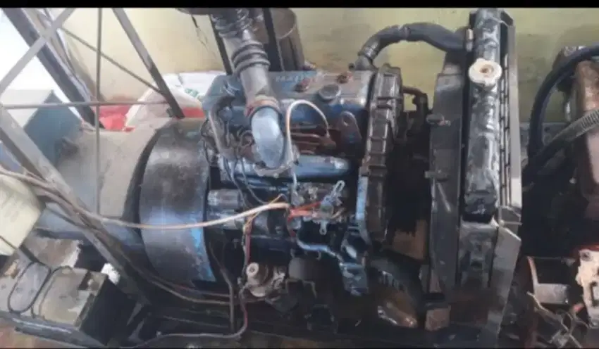 Genset 20 KVA (20.000 watt),pas 1 ,mesin isuzu,minus aki ,hrg  Net !!