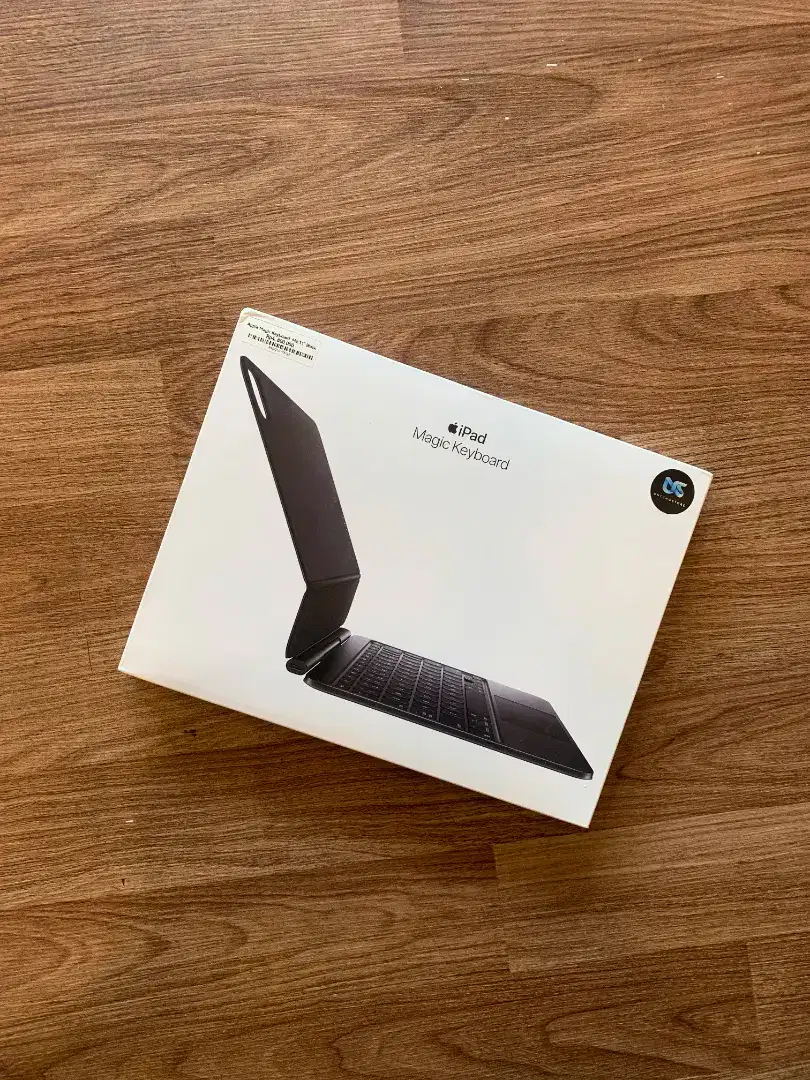 Magic Keyboard For Ipad Pro M4 11 BNIB