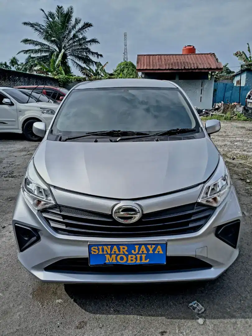 DAIHATSU SIGRA DP 5 JT Type M MT 2020