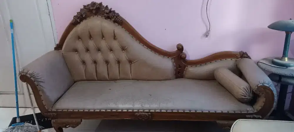 Kursi panjang ukiran kayu jati