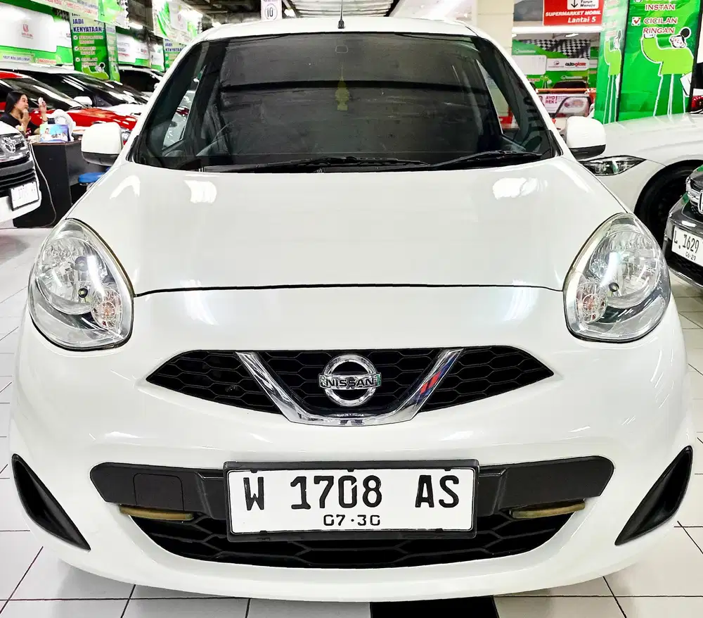 Nissan March 1.2L Putih 2015 Matic / AT ISTIMEWA BOSS !!!