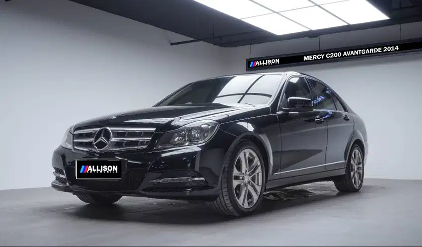[DP MINIM] Mercedes-Benz C200 1.8 CGI Avantgarde Sedan AT 2014 Hitam