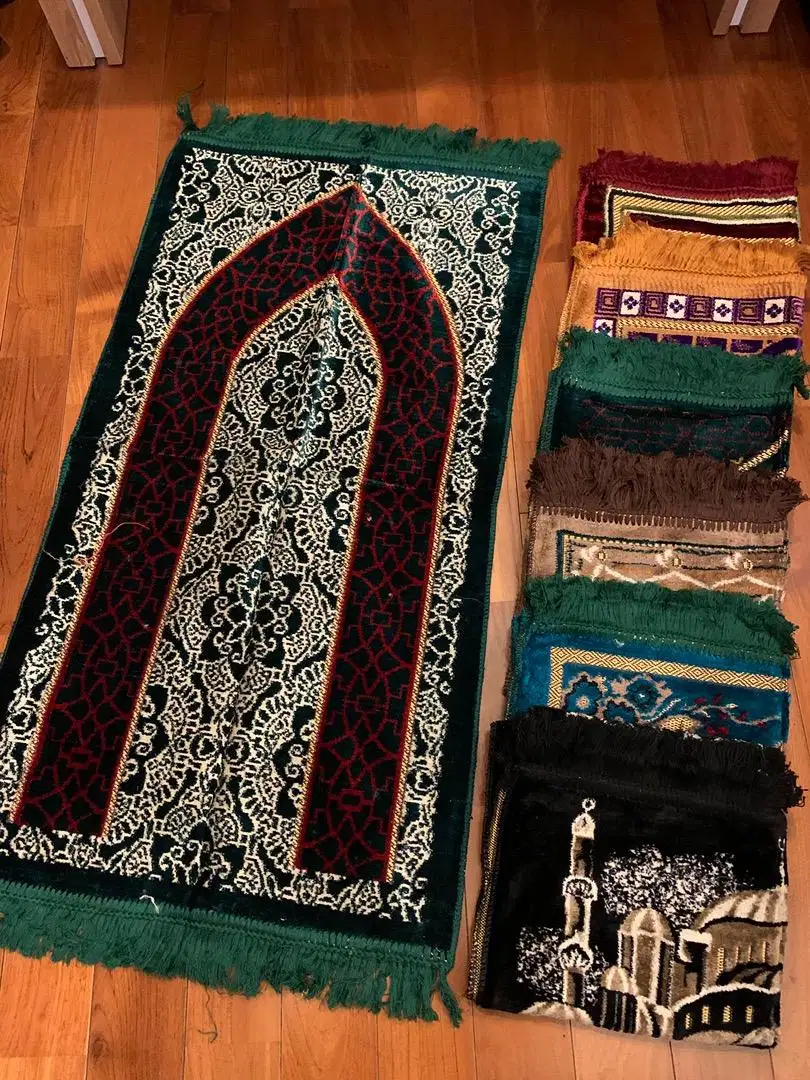 Grosir 10 pcs - Sajadah turki bludru bulu mengkilap size 55 x 110 cm