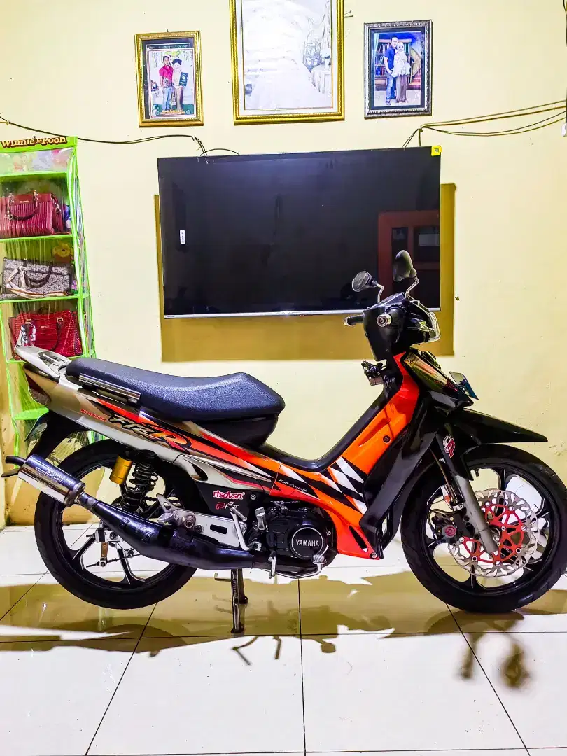 Yamaha FIZ R_F1Z R milenium