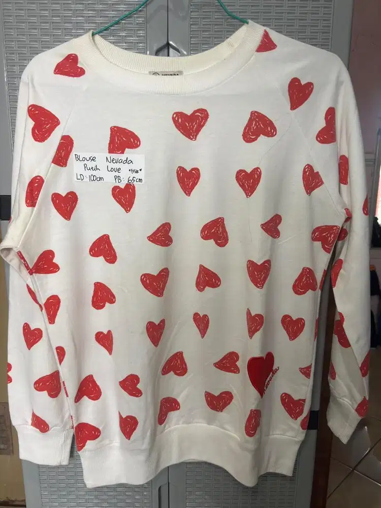 Preloved Blouse Nevada Love