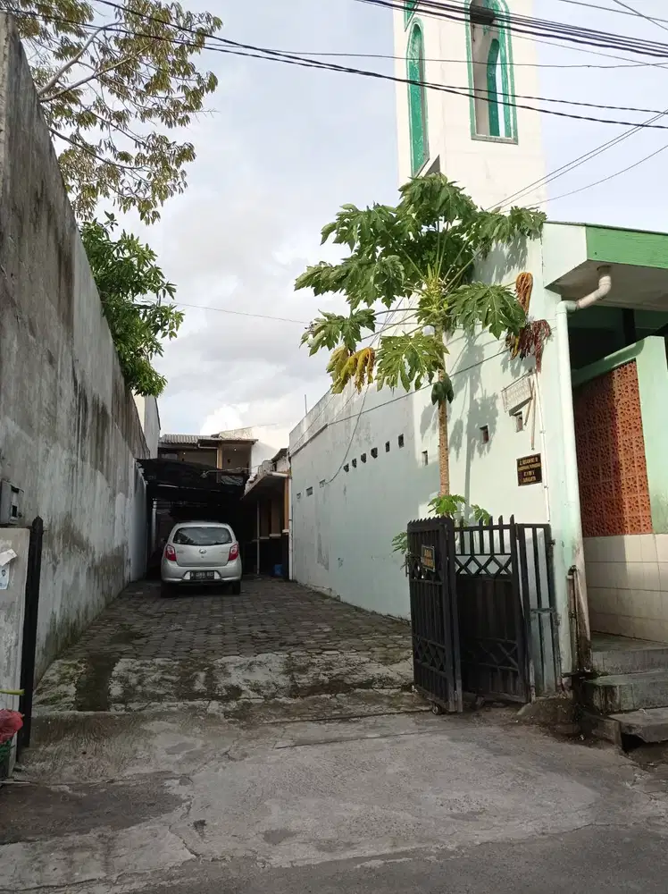 Kost karyawan bersih nyaman di pusat kota Solo