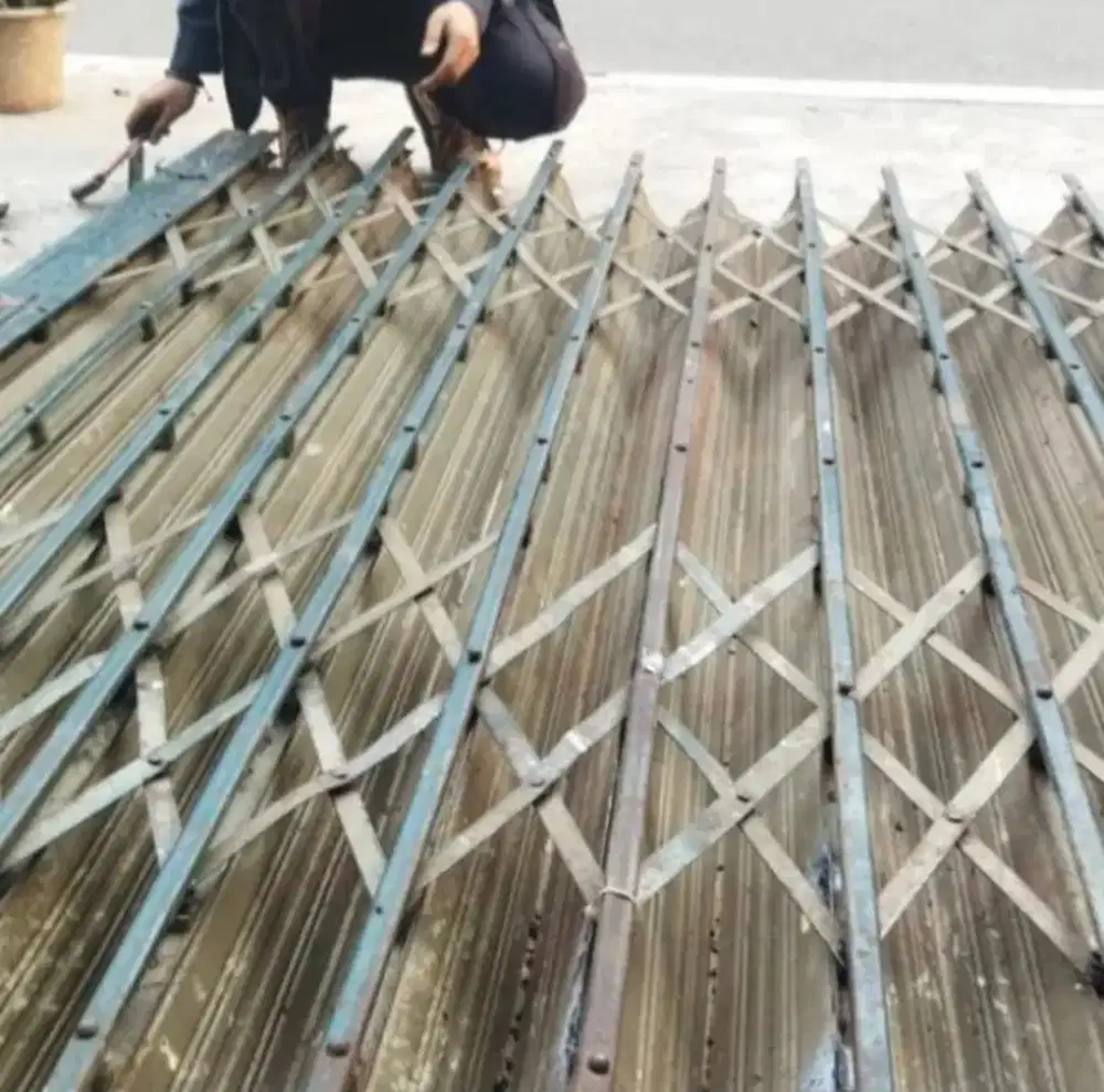 Service rolling door Tomang Jakarta Barat  (31)