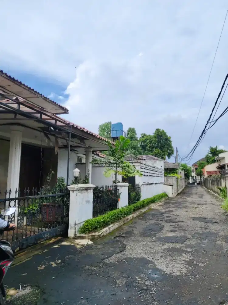 JUAL CEPAT BELI TANAH BONUS 5 RUMAH DI LEBAK BULUS, JAKSEL