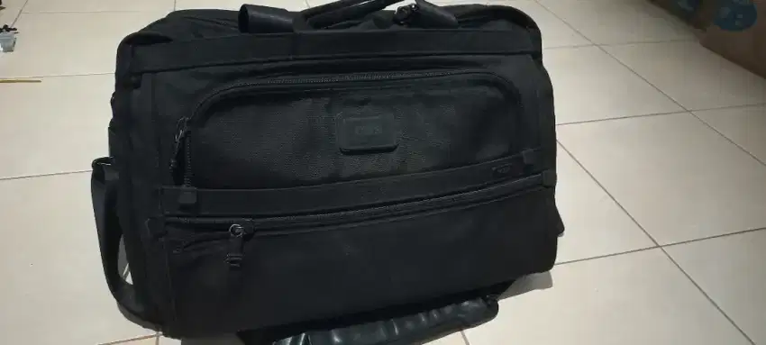 Boleh nego: Tas Tumi bag bekas original ex pilot