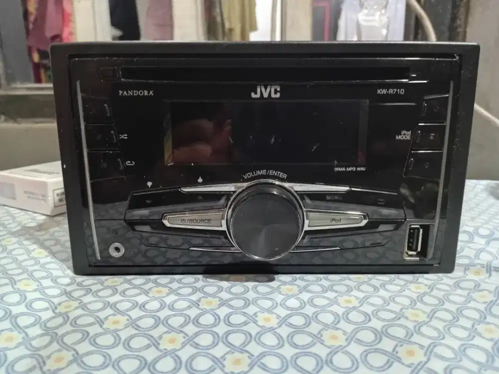 Tape audio mobil bawaan ori honda brio