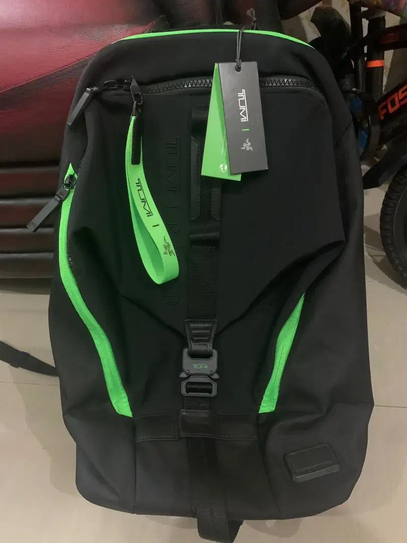 Tumi Tahoe Razer Finch