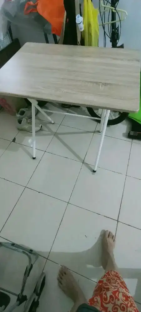 Dijual meja uk sedang